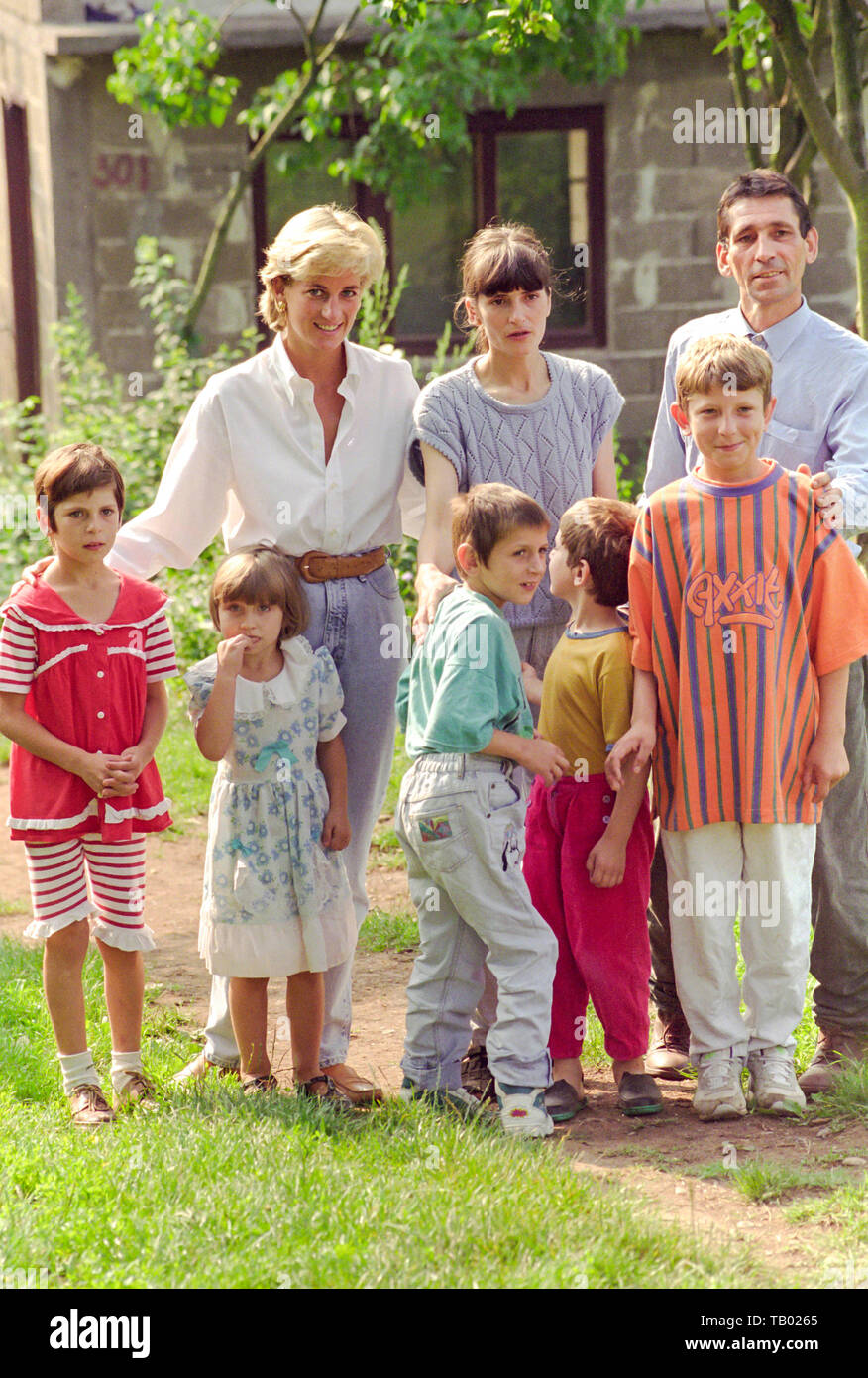 Lady Diana visit family of Muhamed Soljankic who had lost leg after stepping on landmine, in the village of Dobrnja, Bosnia on 9.Aug. 1997. Stock Photo