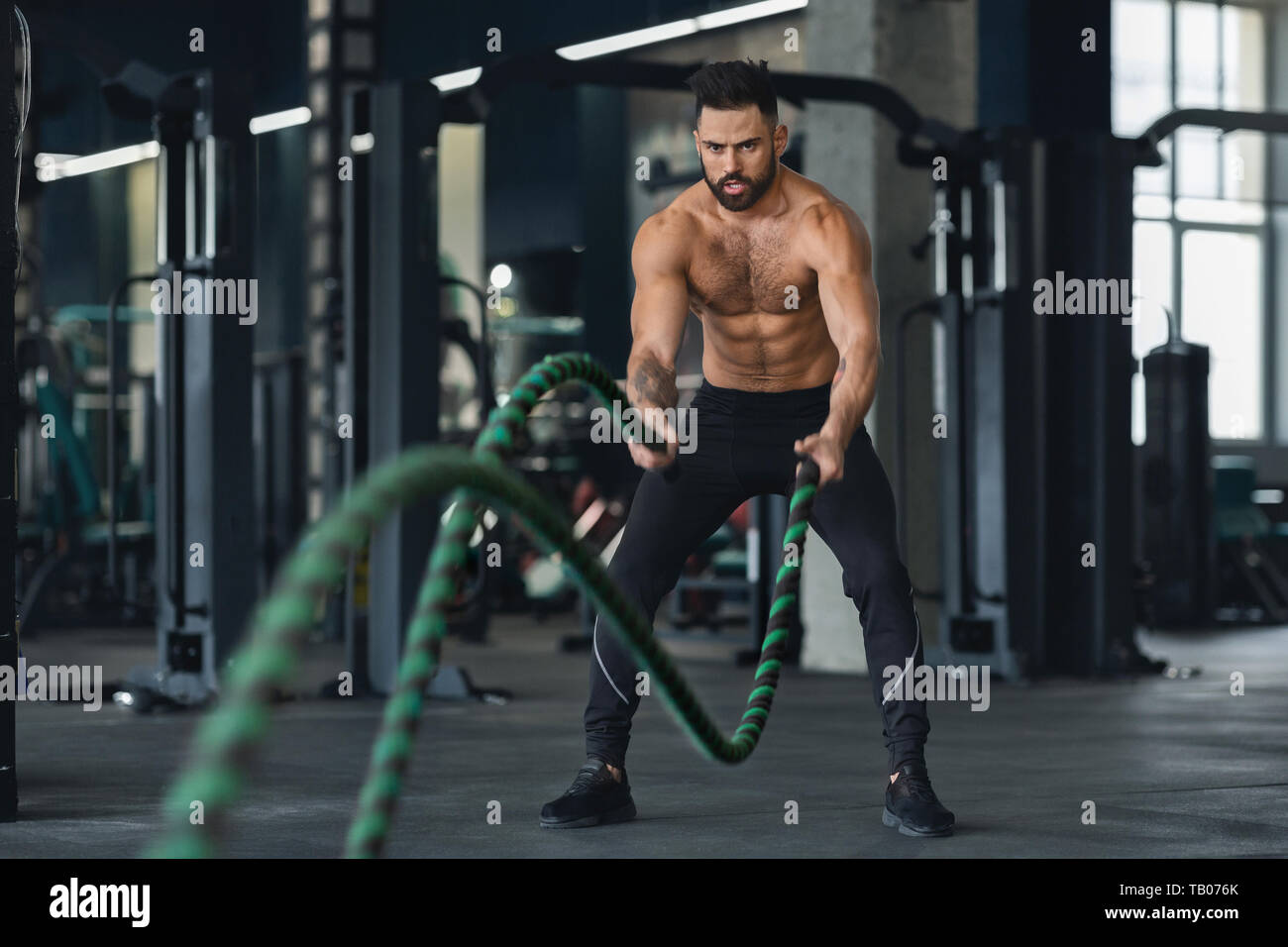 Crossfit battle ropes man hi-res stock photography and images - Alamy