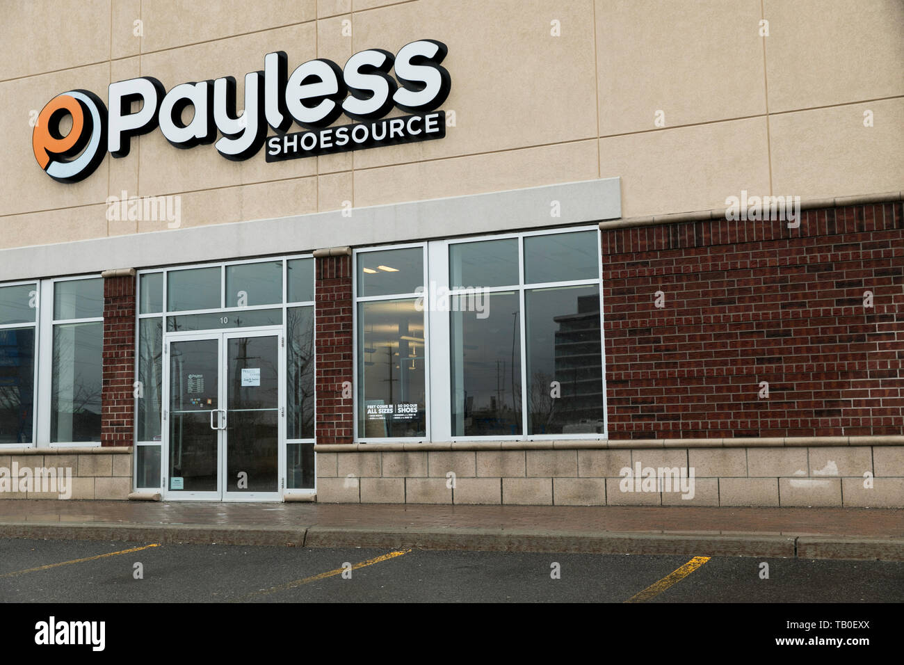 Payless shoes store hi res stock photography and images Page 2 Alamy