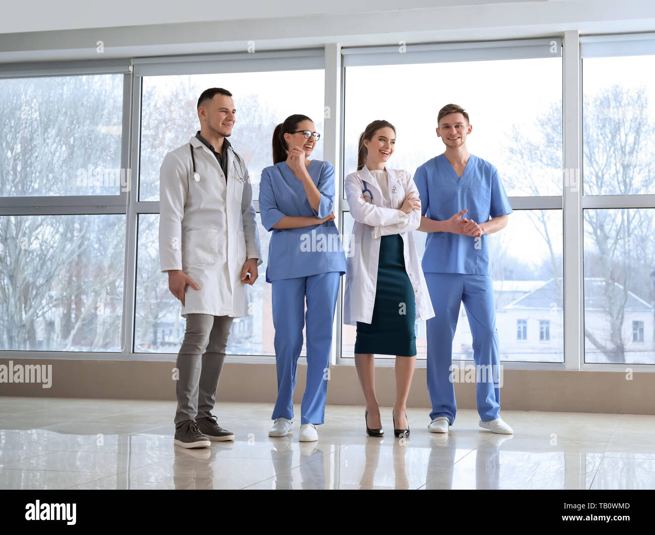 Doctors in clinic hi-res stock photography and images - Alamy