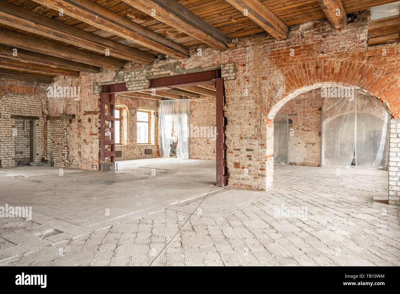 Big interior space empty red hi-res stock photography and images - Alamy