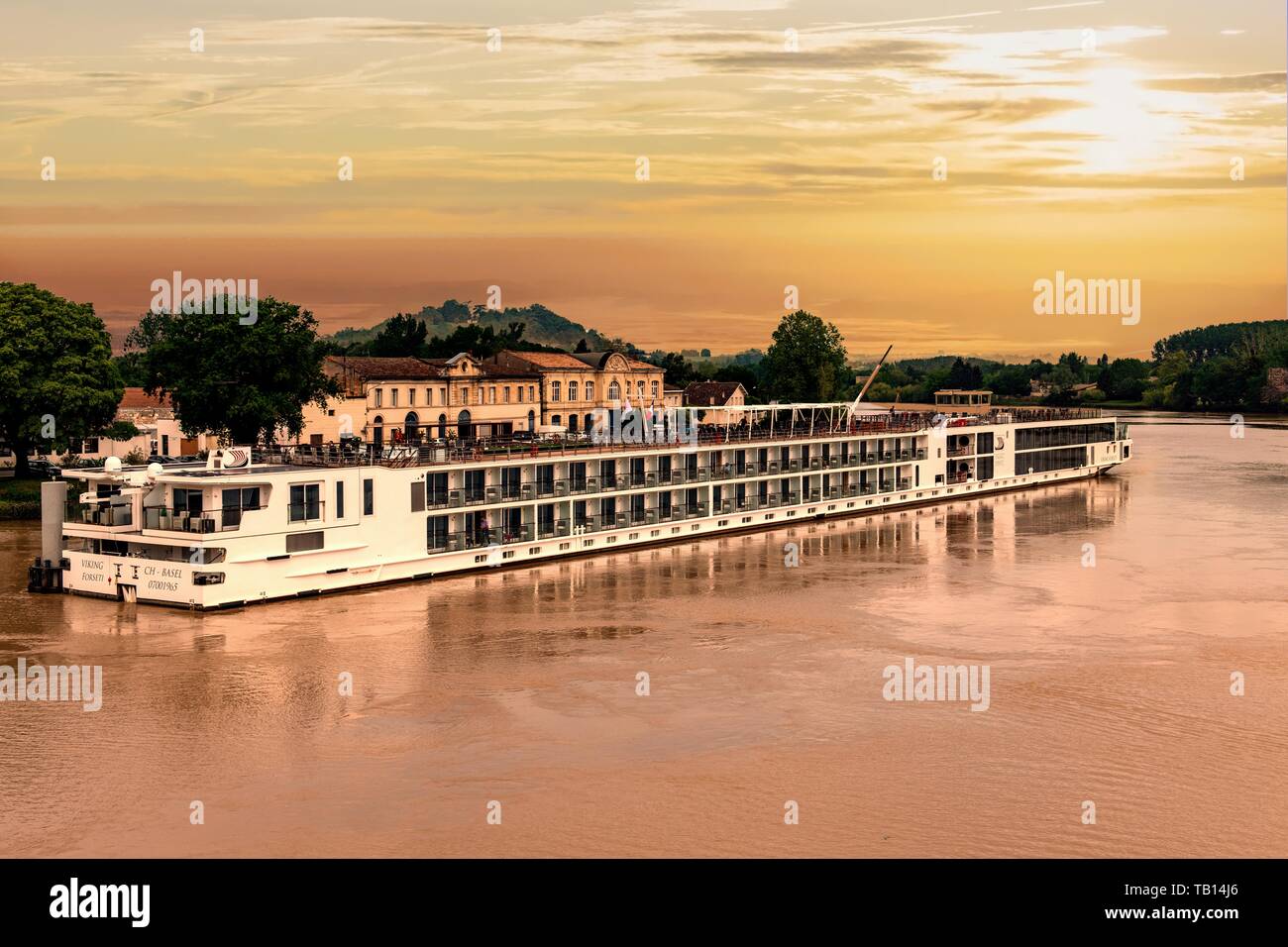 Viking Longship Forseti cruising the Gironde river in Bordeaux region of France Stock Photo