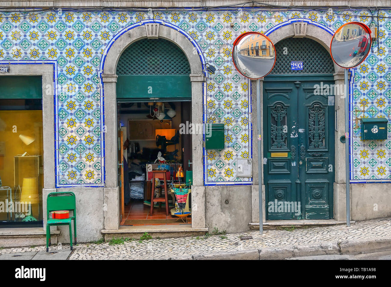 Tiled front of house in lisbon hi-res stock photography and images - Alamy