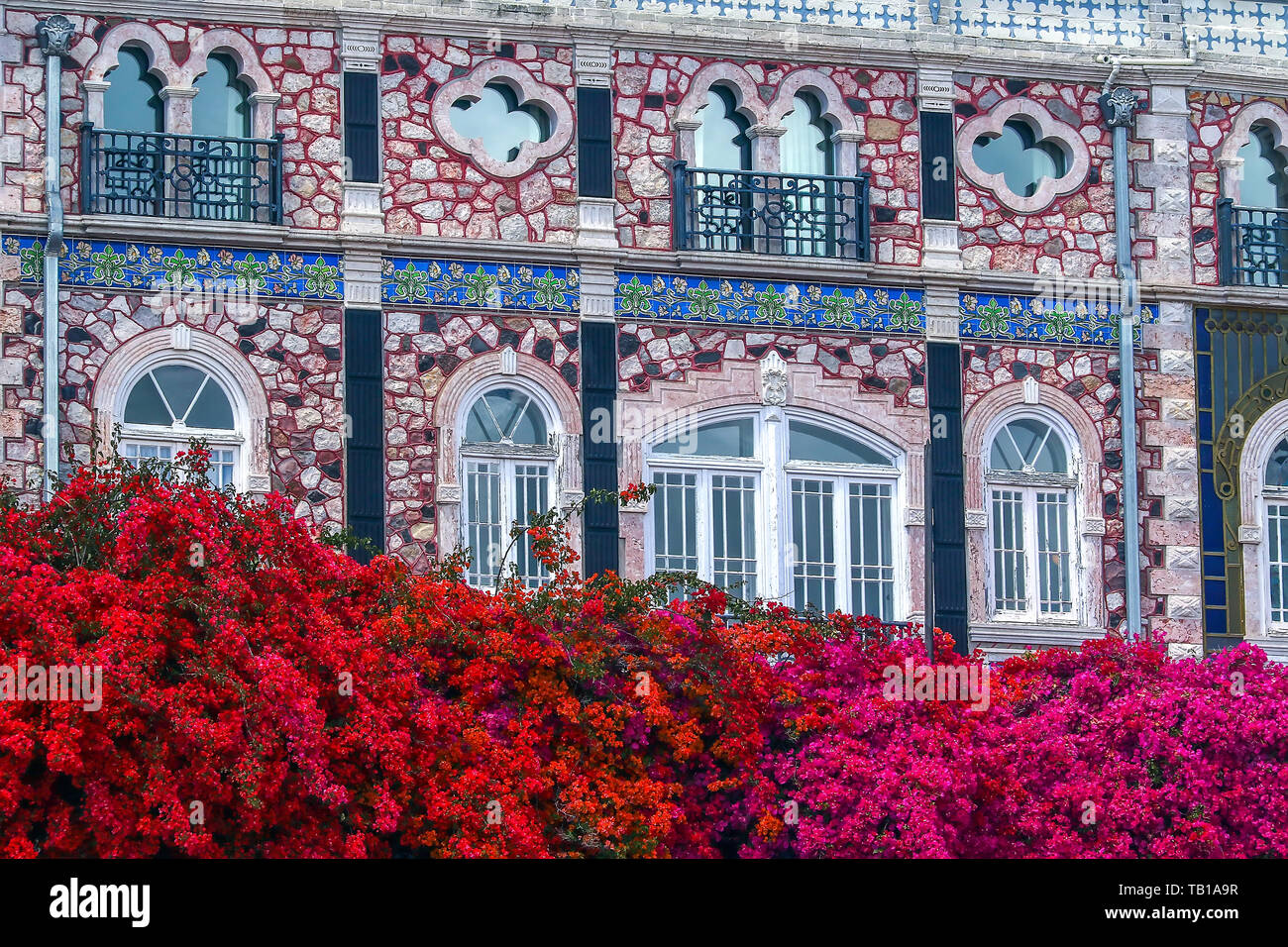 Lisbon narrow street and houses Stock Photo Alamy
