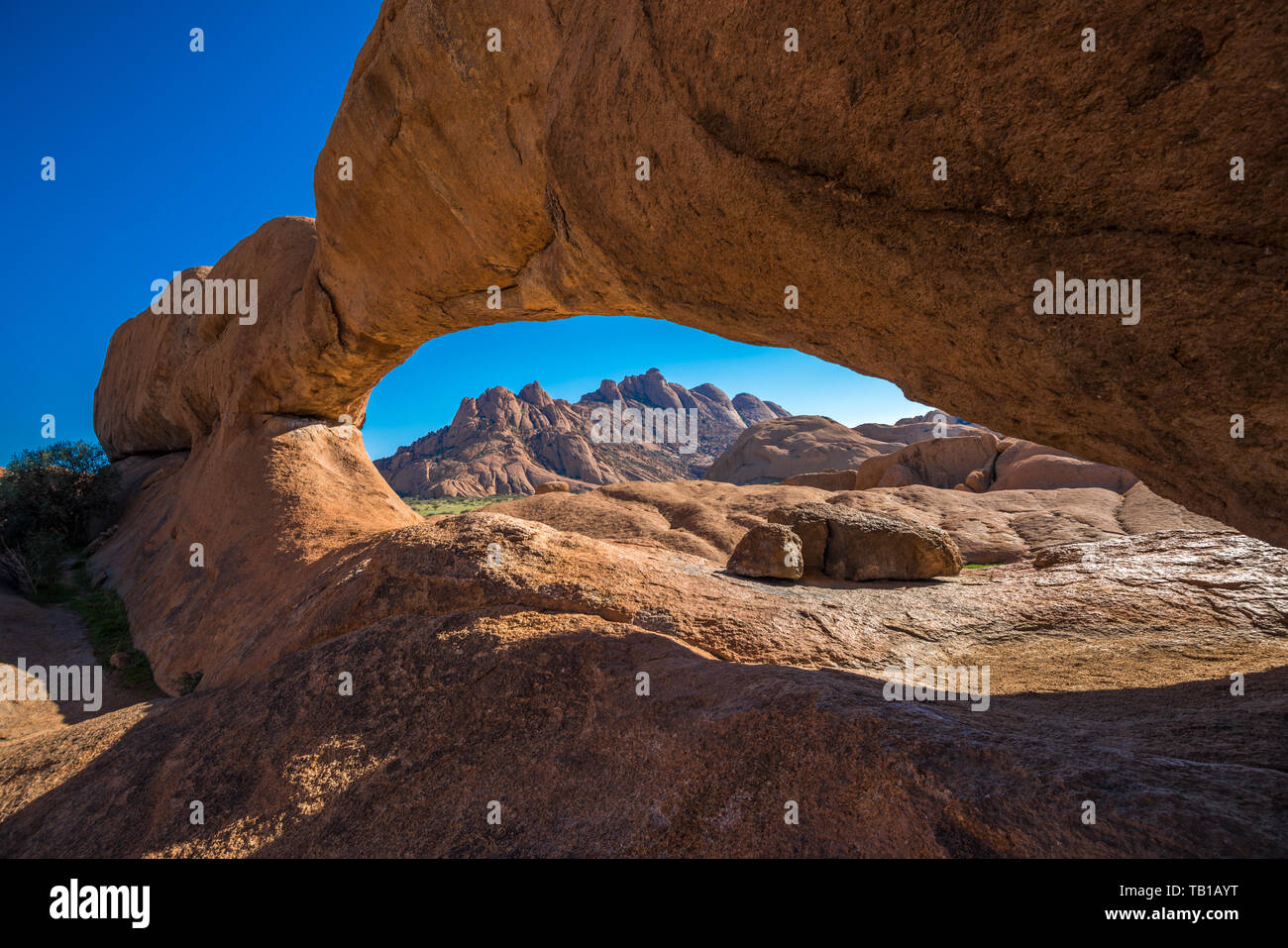 Arch spitzkoppe mountain landscape hi-res stock photography and images ...