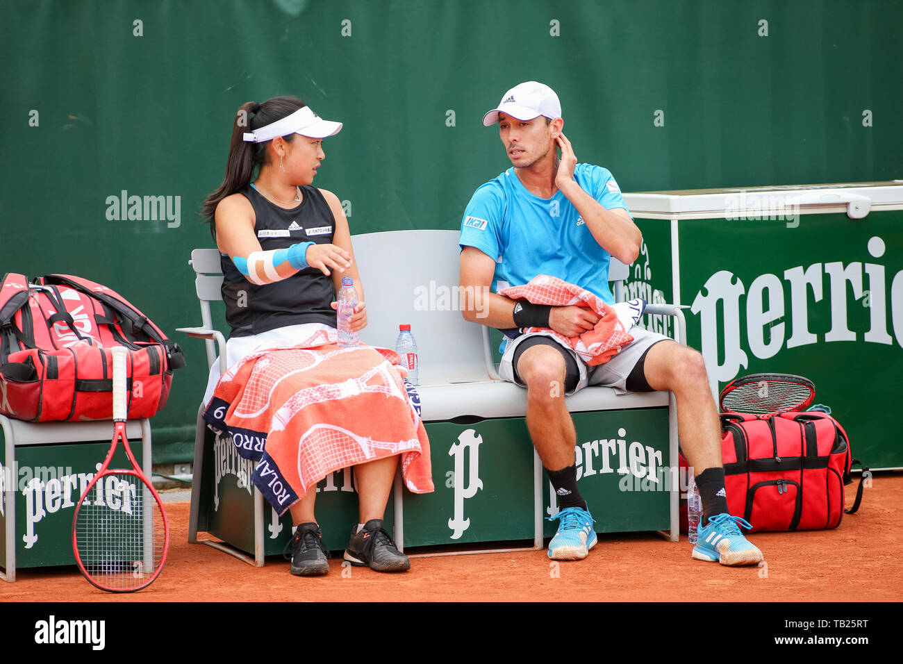 Paris, France. 29th May 2019. Eri Hozumi and Ben McLachlan of Japan during the Mixed doubles first round match of the French Open tennis tournament against Maria Jose Martinez Sanchez of Spain and Neal Skupski of Great Britain at the Roland Garros in Paris, France on May 29, 2019. Credit: AFLO/Alamy Live News Stock Photo