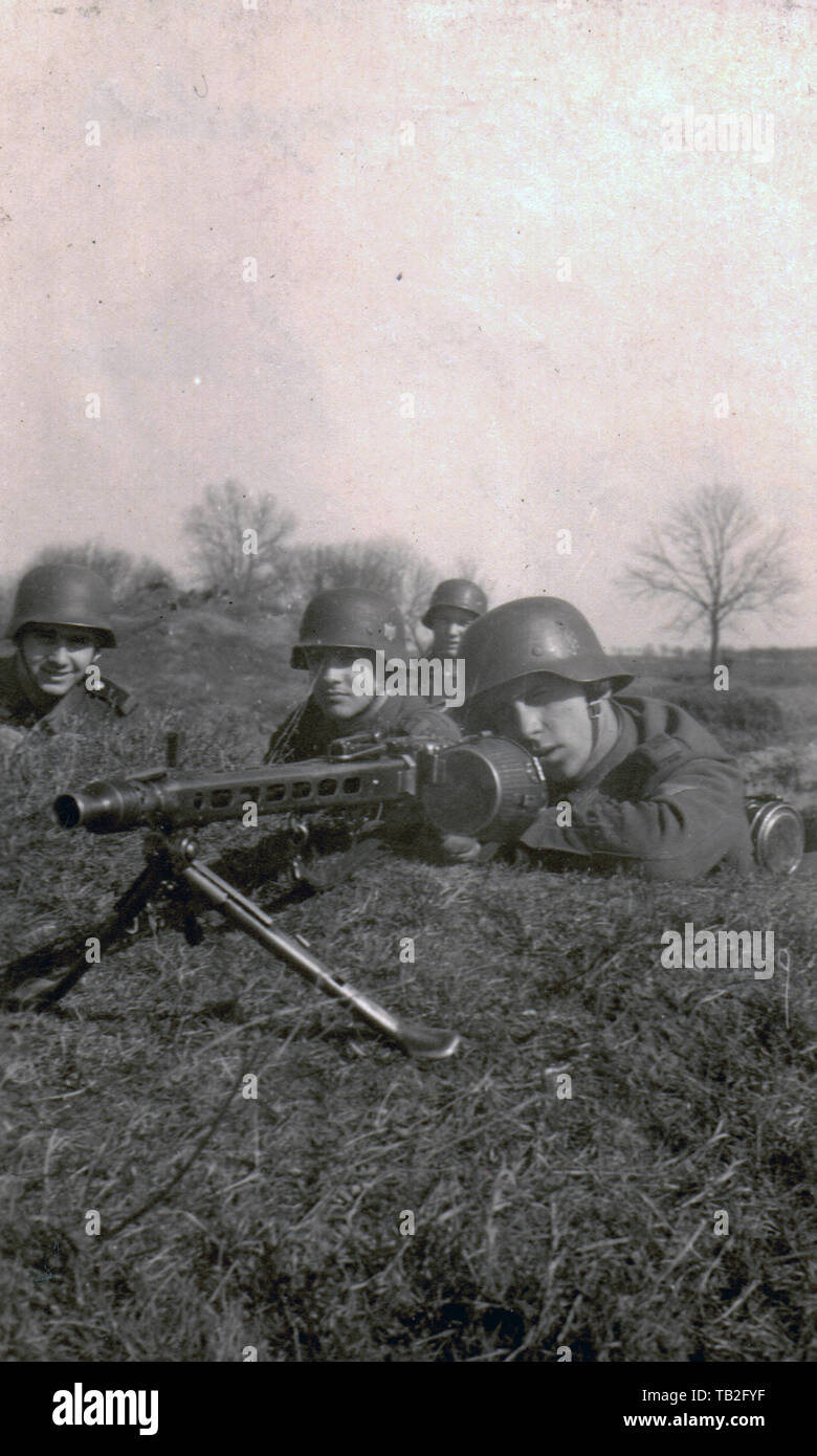 German Soldiers with an MG42 Stock Photo
