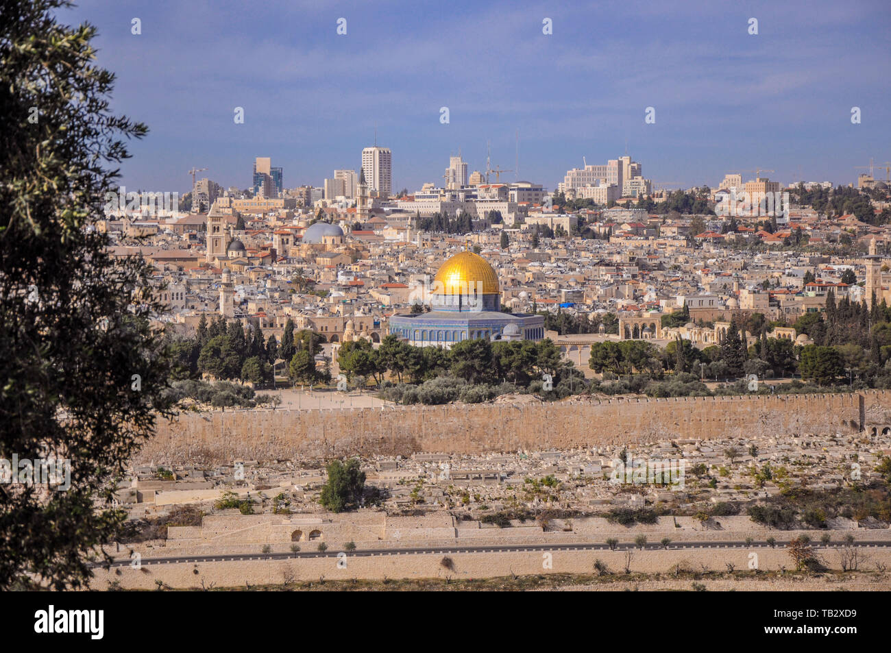 Jerusalem old town seen from the mount of olives Stock Photo - Alamy