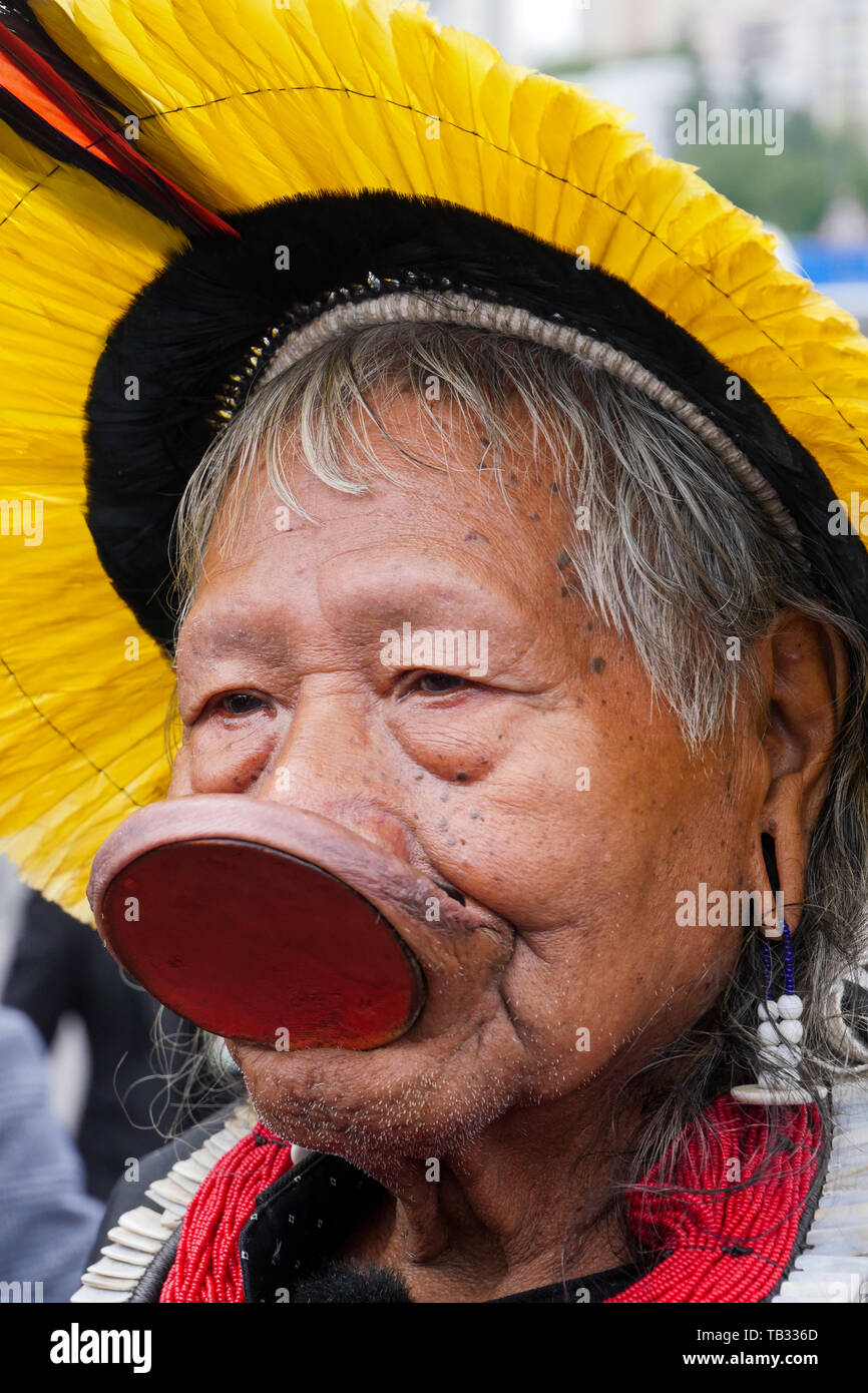 Chief Raoni appears in Lyon, France Stock Photo - Alamy