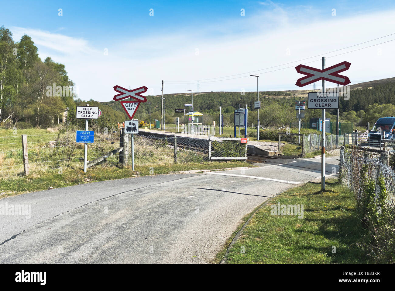 Dh Railway Station Highlands Uk Kildonan Sutherland Rural Scotland Automatic Level Crossing Country Train Stations Platform Stock Photo Alamy Dh Railway Station Highlands Uk Kildonan Sutherland Rural Scotland Automatic Level Crossing Country Train Stations Platform Stock Photo Alamy