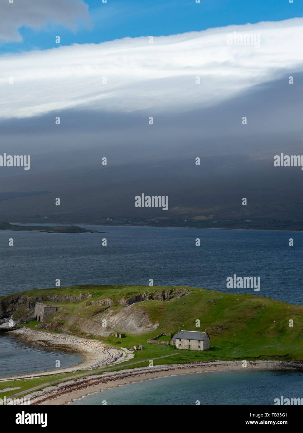 View of the old Ferry House, Harbour and Lime Kilns,  Ard Neackie Peninsula on Loch Eriboll, Sutherland, Scottish Highlands Stock Photo