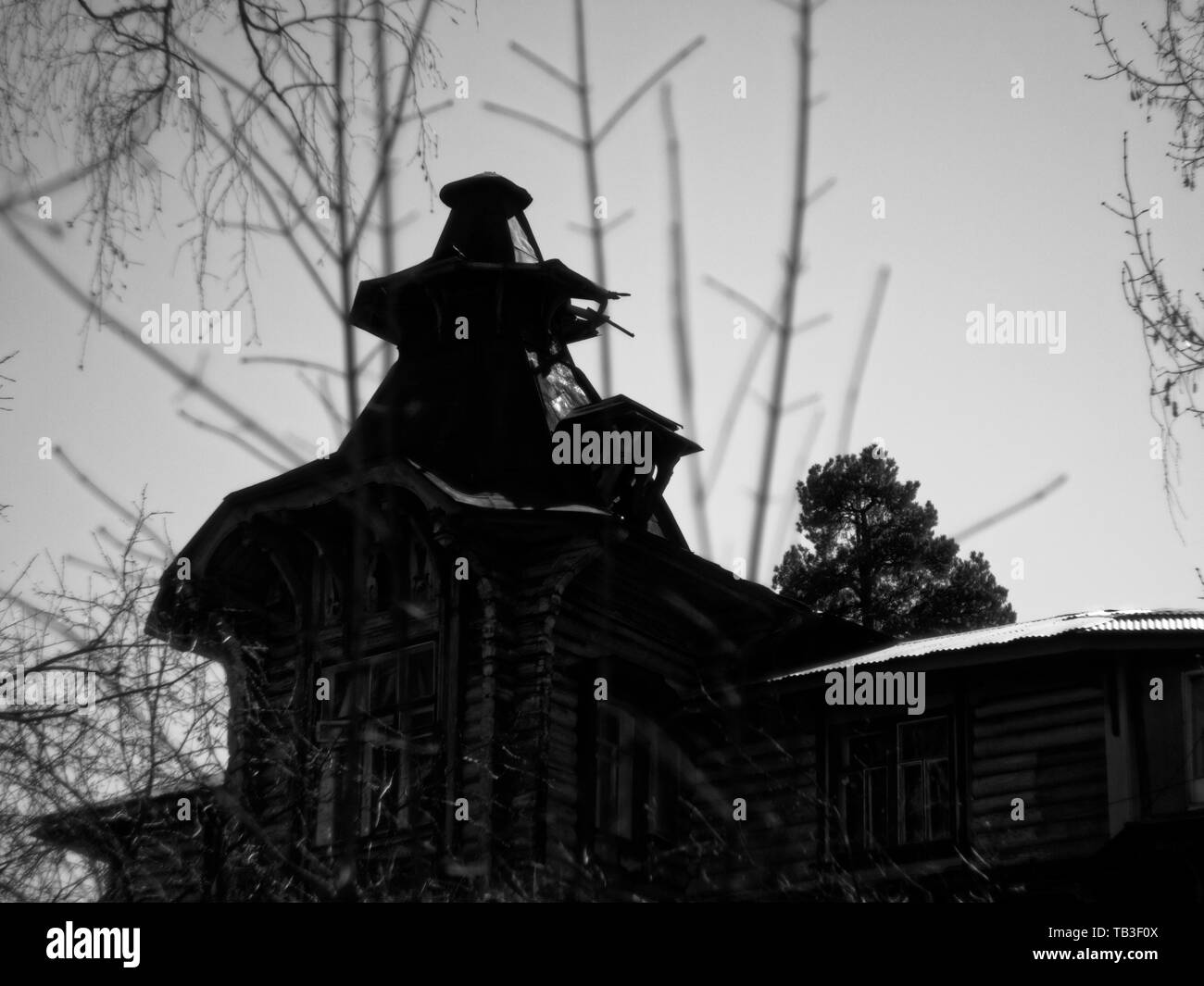 Old spring house in Black and White Stock Photos & Images - Alamy