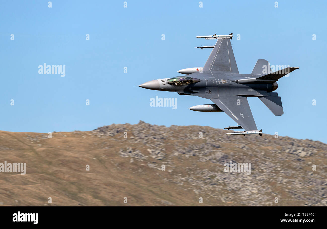 F-16C aircraft from Homestead Air Reserve Base, Florida transit the A5 Pass in LFA7 (Callsigns Mako 21 and Mako 22) on the 16/05/2019 Stock Photo