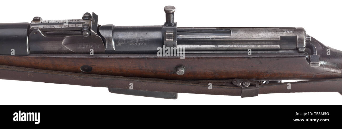A G 41(W) self-loading rifle, code "ac", early model, field trials,  Undated, circa mid 1941. Bolt release button below cocking handle. No scope  rail. Short bolt guide rib (Kammerbahn-Rippe). Recoil spring rod