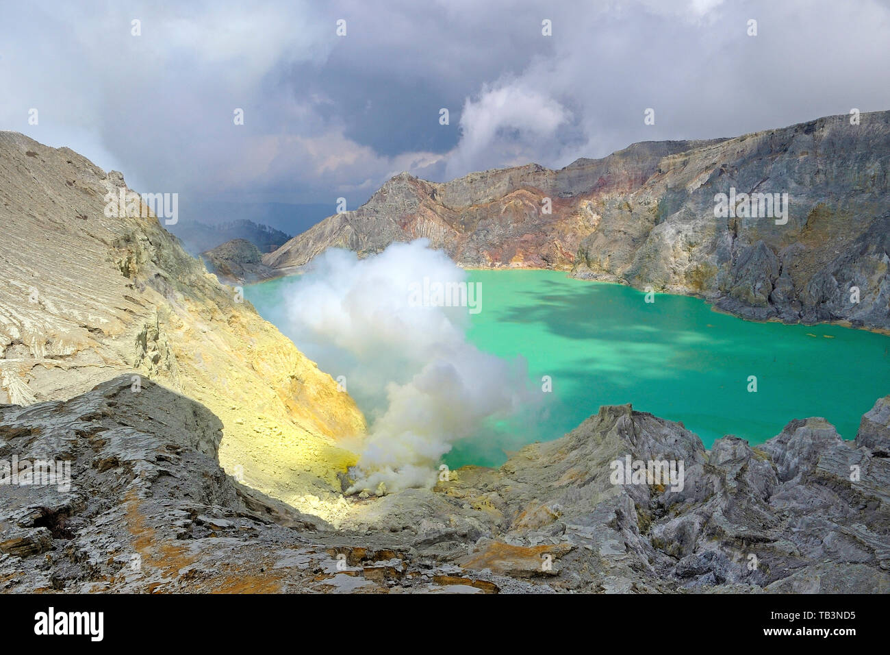 Outgoing Sulphur steam at volcany complex, crater lake Kawah, Kawah Ijen, Besuki, Ijen, Java, Indonesia Stock Photo