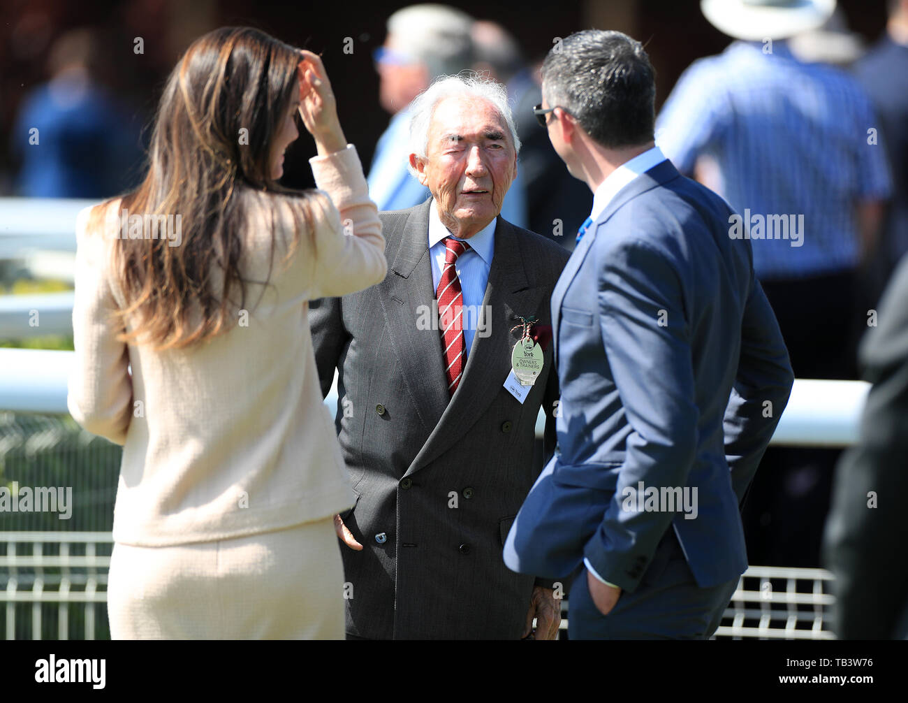 Sir Robert Ogden (centre), horse owner Stock Photo Alamy