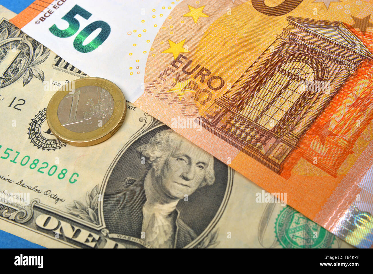 21 euros to us dollars