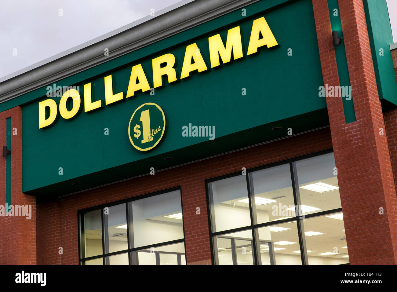 Dollarama quebec hires stock photography and images Alamy