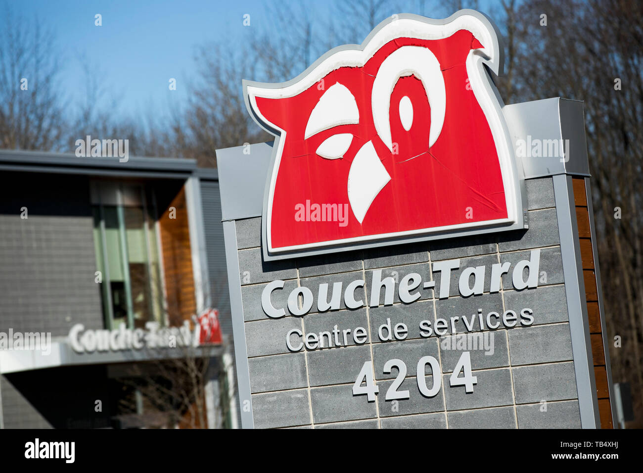 Alimentation couche tard hires stock photography and images Alamy