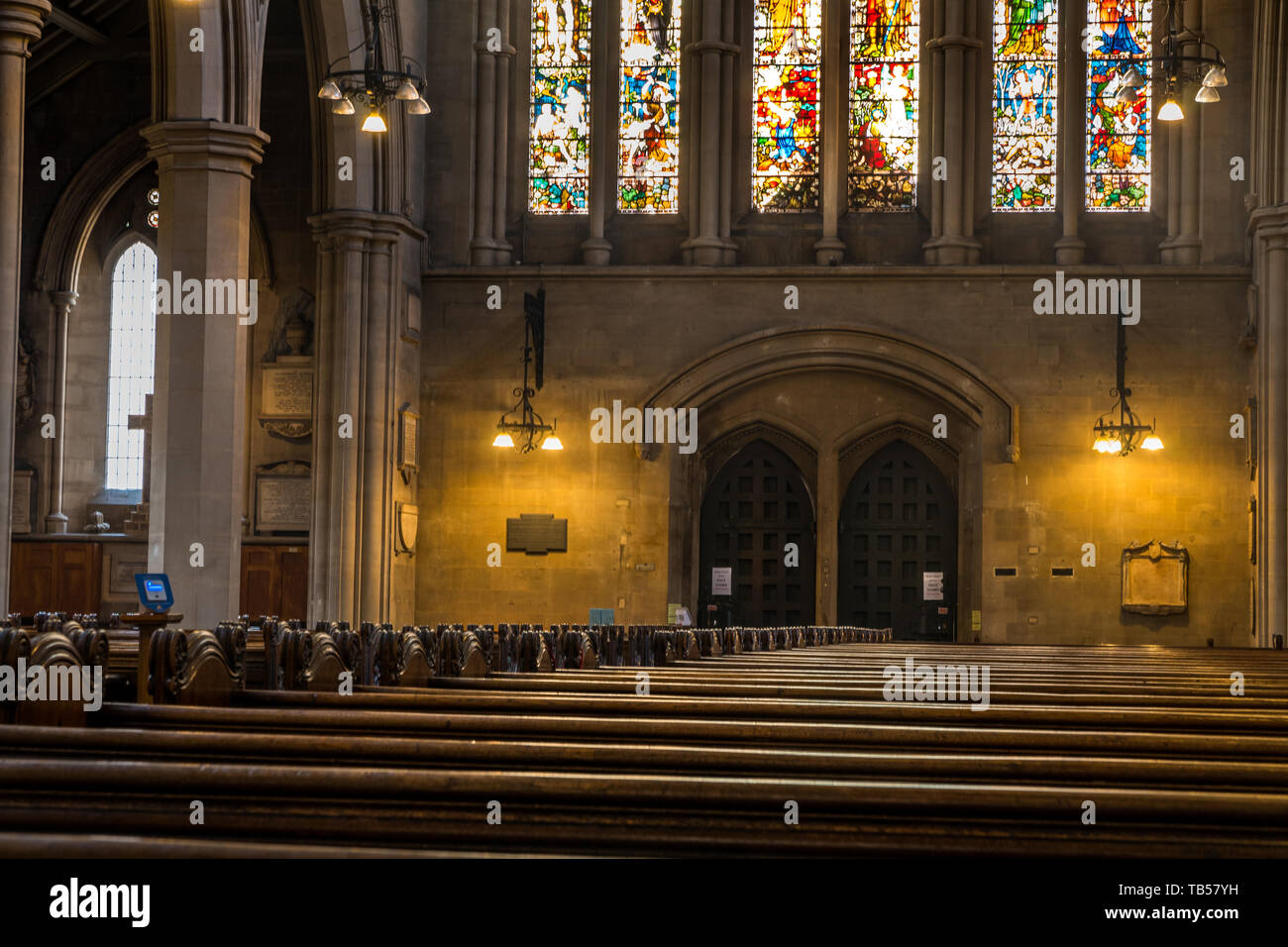 london-23-mar-2019-the-interior-of-st-mary-abbot-s-church-on