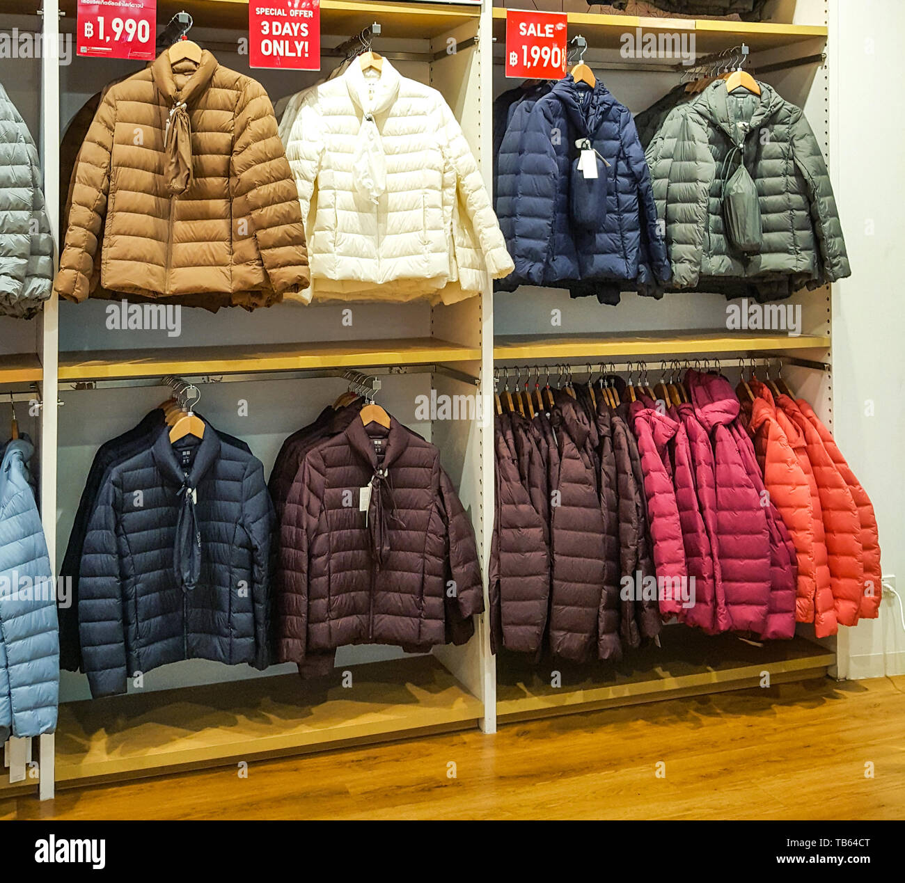 BANGKOK, THAILAND - DECEMBER 22, 2018 : Front of Uniqlo store. Luxury and  fashionable brand window display. Winter collection Welcoming the Christmas  Stock Photo - Alamy