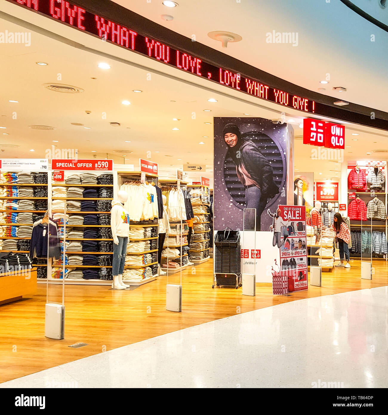 4 Proven Reasons Why Uniqlo Is A Fast Fashion Brand  Panaprium
