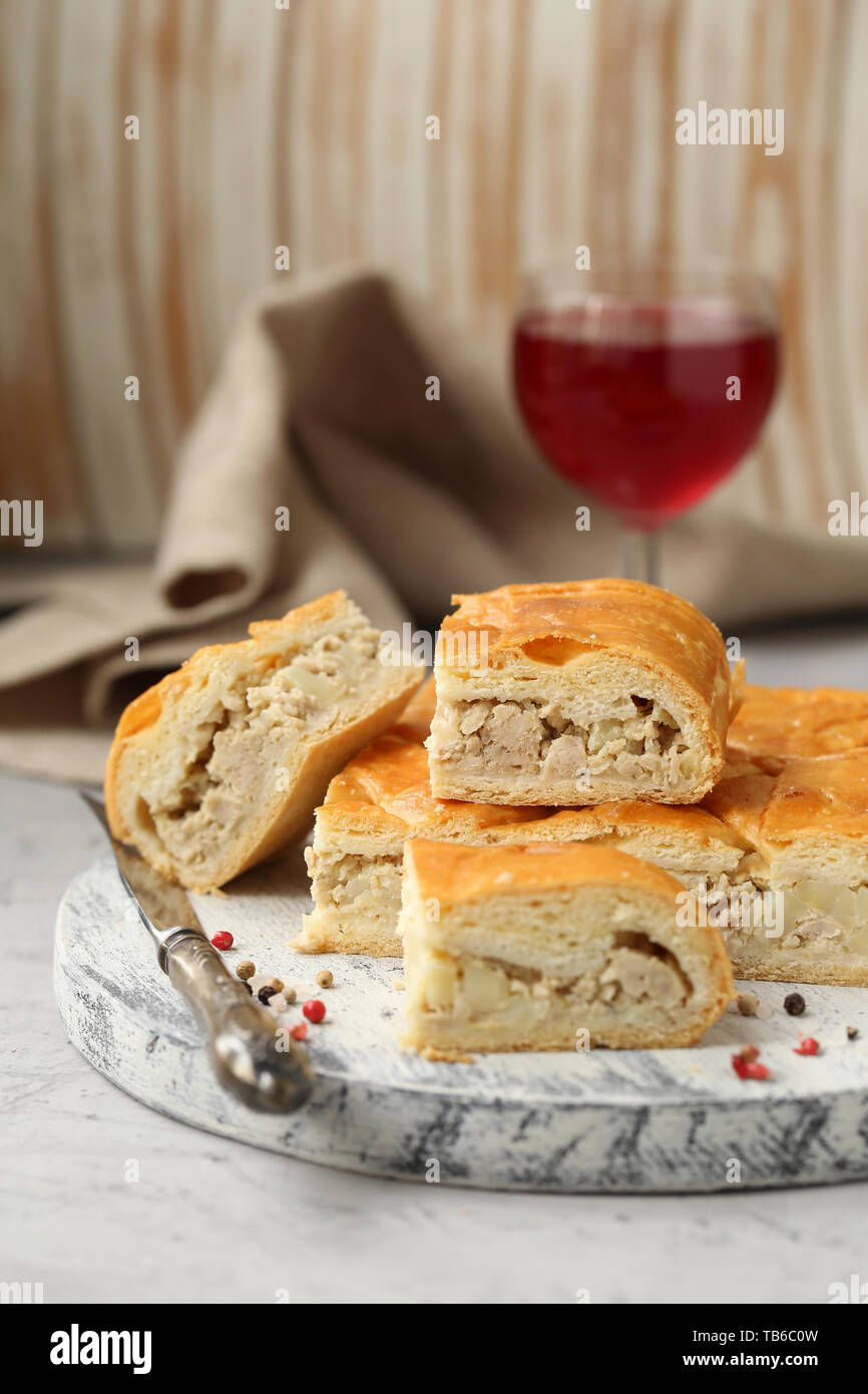 Traditional chicken potato pie hi-res stock photography and images - Alamy