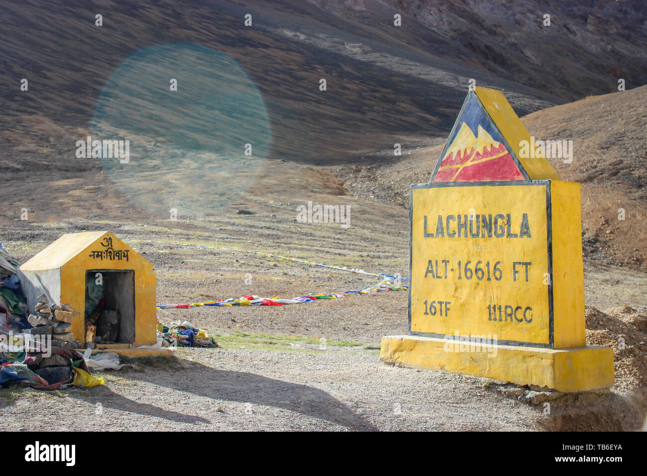 Ladakh, Jammu and Kashmir, India: Dated- May 3, 2019: A milestone at Lachungla Pass in Zanskar Range on Leh-Manali Highway Stock Photo