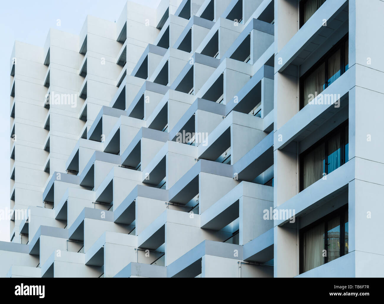 SINGAPORE-MAY 24 2017: Mandarin Oriental hotel building facade view Stock Photo