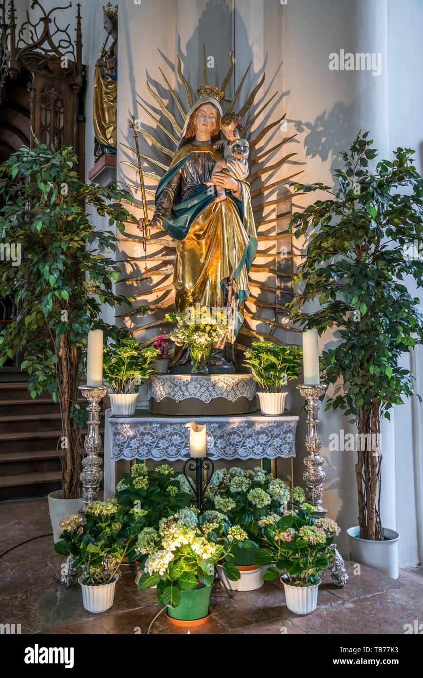 Madonna im Innenraum der Kirche St. Zeno, Bad Reichenhall