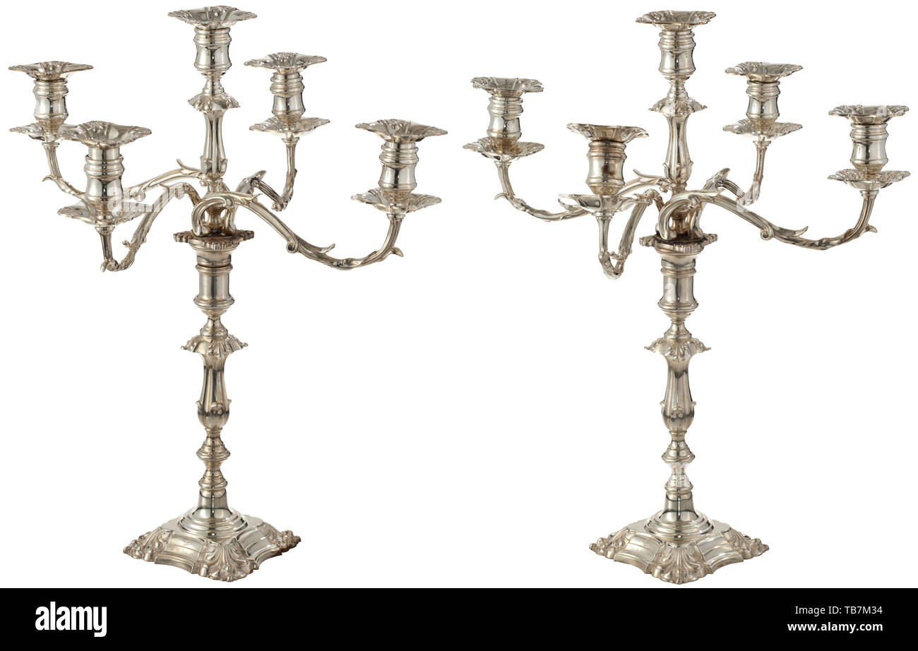 A pair of five-candle candelabras, Birmingham, 1903/06, Sterling silver '925', hallmarks Birmingham 1903/06, of the famous silversmith manufacturer Elkington, corresponding jeweller's mark on the side, the obverse with commemorative inscription referring to an event dating back twenty years '14 - 26 July 1884 - George', surmounted by the monogram 'E I S'. Height 52.5 cm. Weight cannot be ascertained, as the bottoms contain iron plates. Palmette and plant ornaments, stepped bases, removable drip pans, one arm bent. Elkington was purveyor to the En, Additional-Rights-Clearance-Info-Not-Available Stock Photo