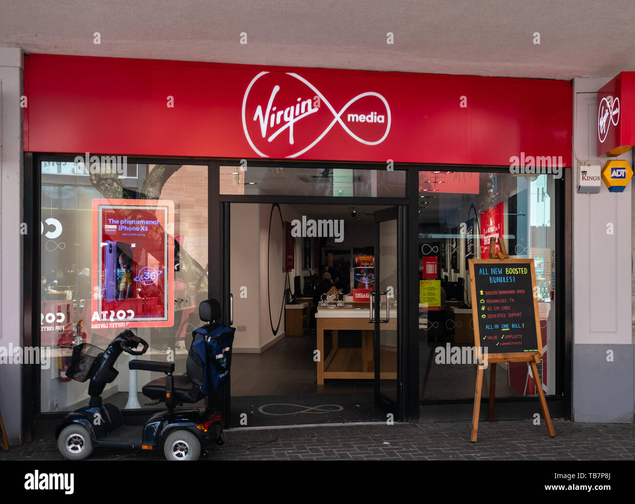 Swindon, United Kingdom - May 04 2019:   The Frontage of Virgin Media Store on the Parade Stock Photo