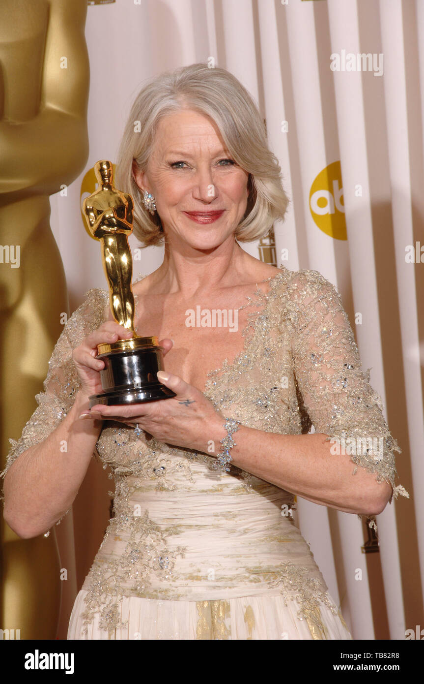 1977 BEST ACTRESS WINNER visual data 8