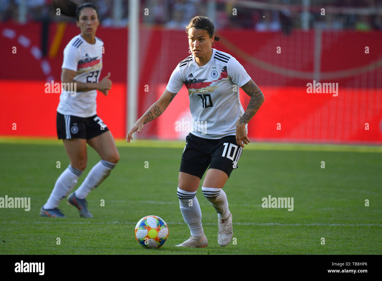 Dzsenifer MAROZSAN (GER), Action, Single Action, Frame, Cut Out, Full Body, Whole Figure. Football, Women Laender match: Germany - Chile 2-0, on 30.05.2019 Continental Arena Regensburg. | usage worldwide Stock Photo