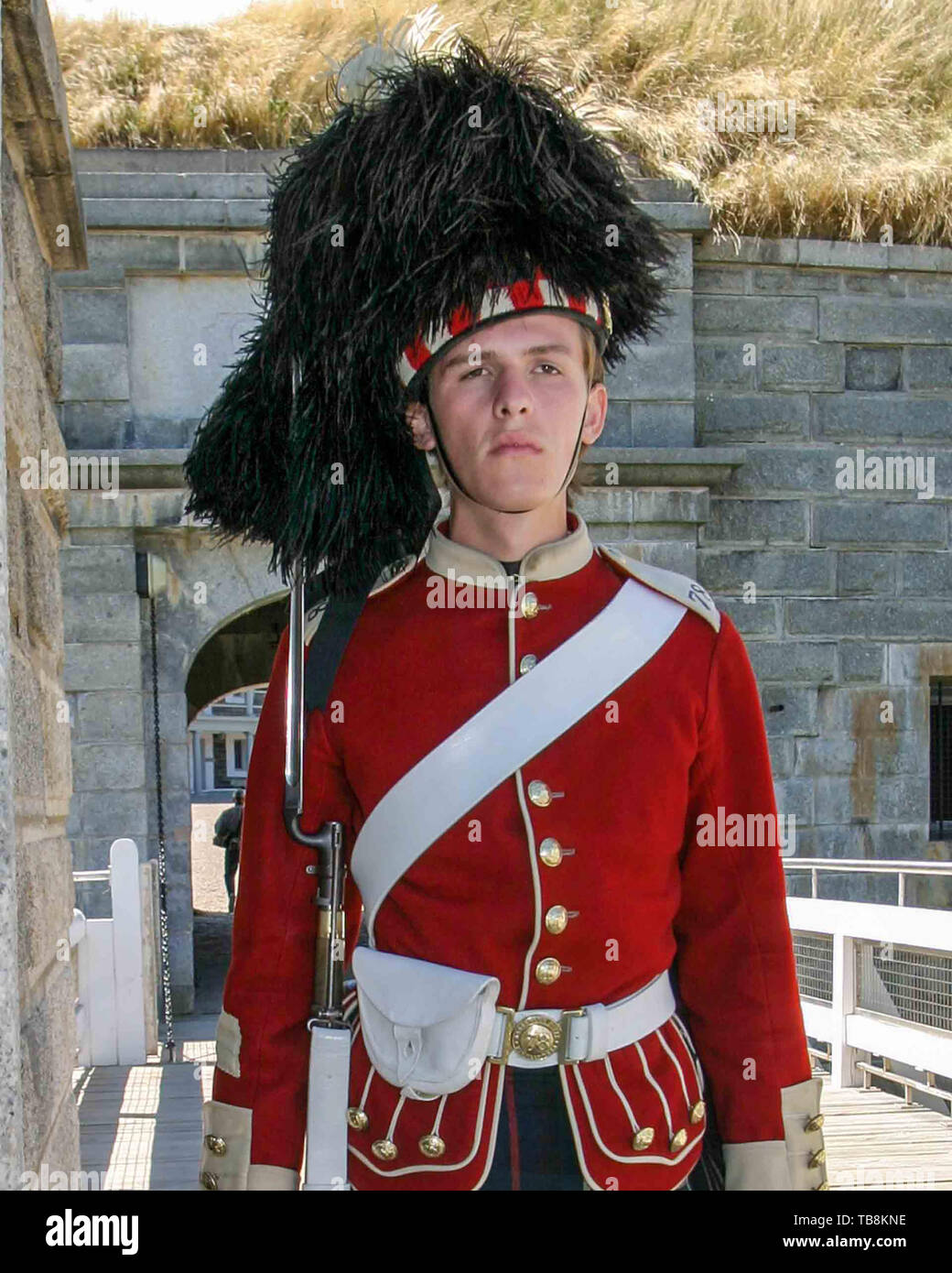 Halifax, Nova Scotia, Canada. 5th Sep, 2005. Standing at attention while on guard, re-enactors dressed as soldiers of the 78th Highland Regiment, on Citadel Hill (Fort George), a National Historic Site in Halifax, Nova Scotia. A living history museum, the fort is among the most visited sites in Atlantic Canada. Credit: Arnold Drapkin/ZUMA Wire/Alamy Live News Stock Photo