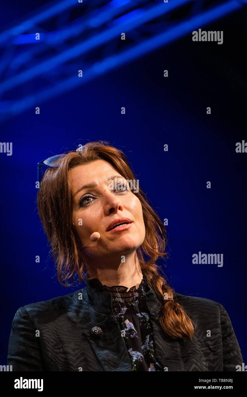 The Hay Festival, Hay on Wye, Wales UK , Friday 31st May 2019.  ELIF SHAFAK, Turkish - British novelist, and chair of the 2019 Wellcome Book Prize judges, giving the annual Wellcome  prize lecture on the subject “How to Stay Sane in an age of Populism, Political Uncertainty and Pessimism?”, on stage at  the 2019 Hay Festival   The festival, now in its 32nd year, held annually in the small town of Hay on Wye on the Wales - England border,  attracts the finest writers, politicians and intellectuals from  across the globe for 10 days of talks and discussions, celebrating the best of the written w Stock Photo