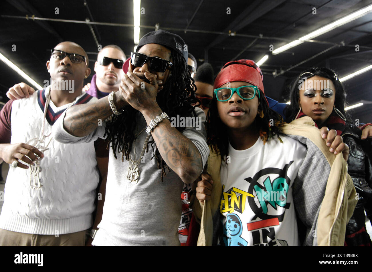 (L-R) Mack Maine, Dow Jones, Rap Superstar Lil Wayne, Lil Checkee, and ...