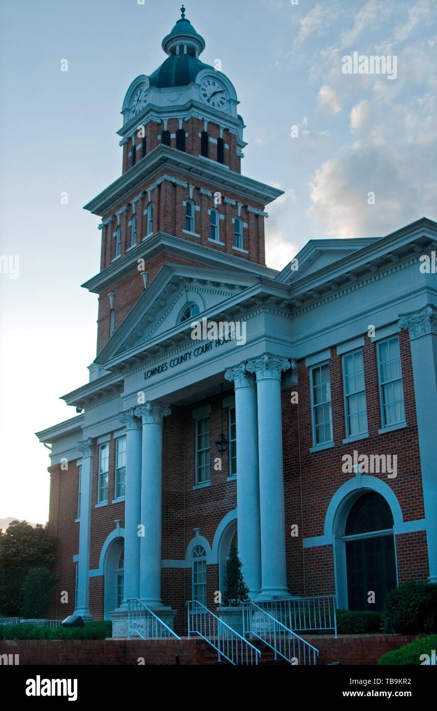 The clock tower of the Lowndes County Courthouse displays the time in