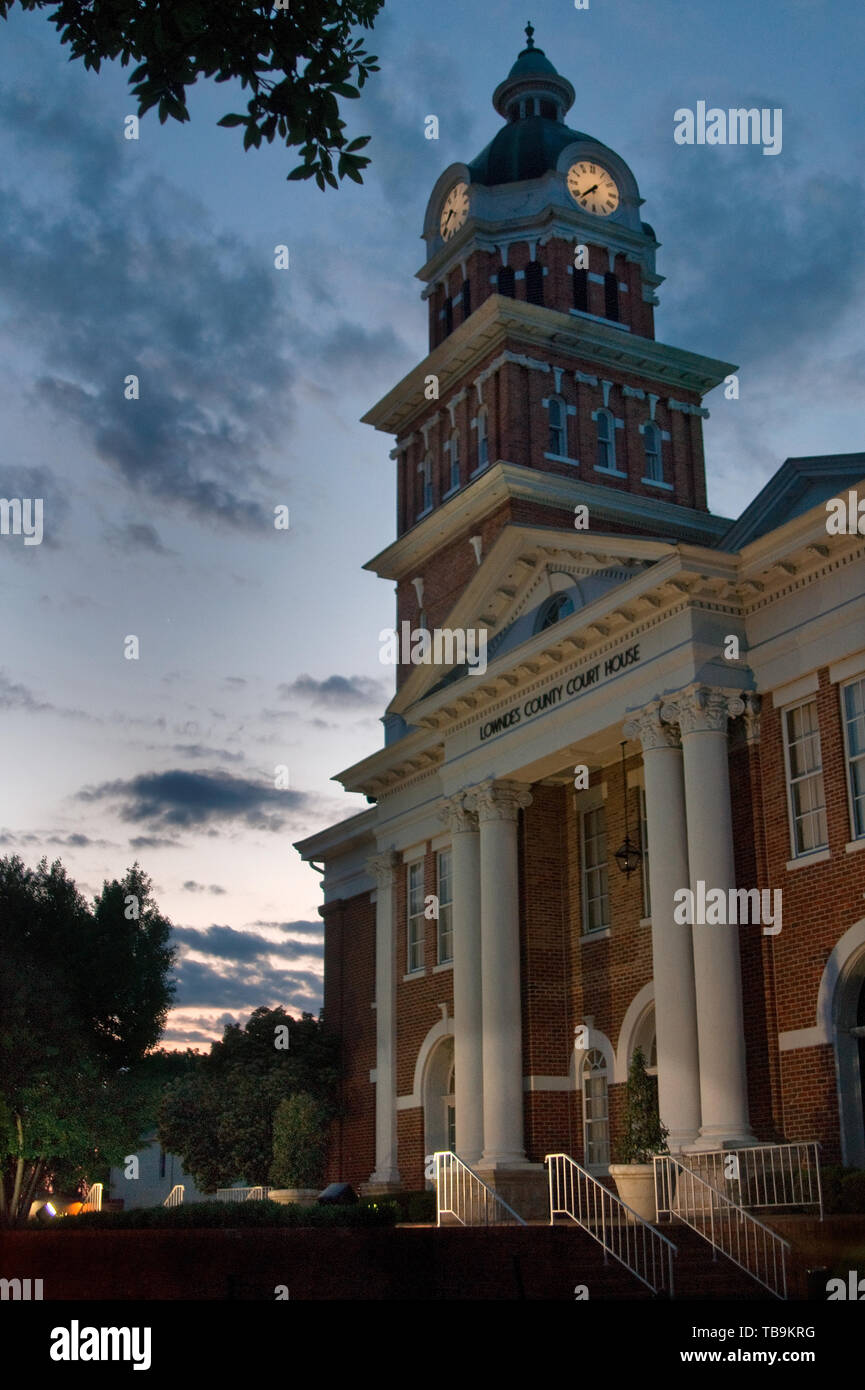 The clock tower of the Lowndes County Courthouse displays the time in