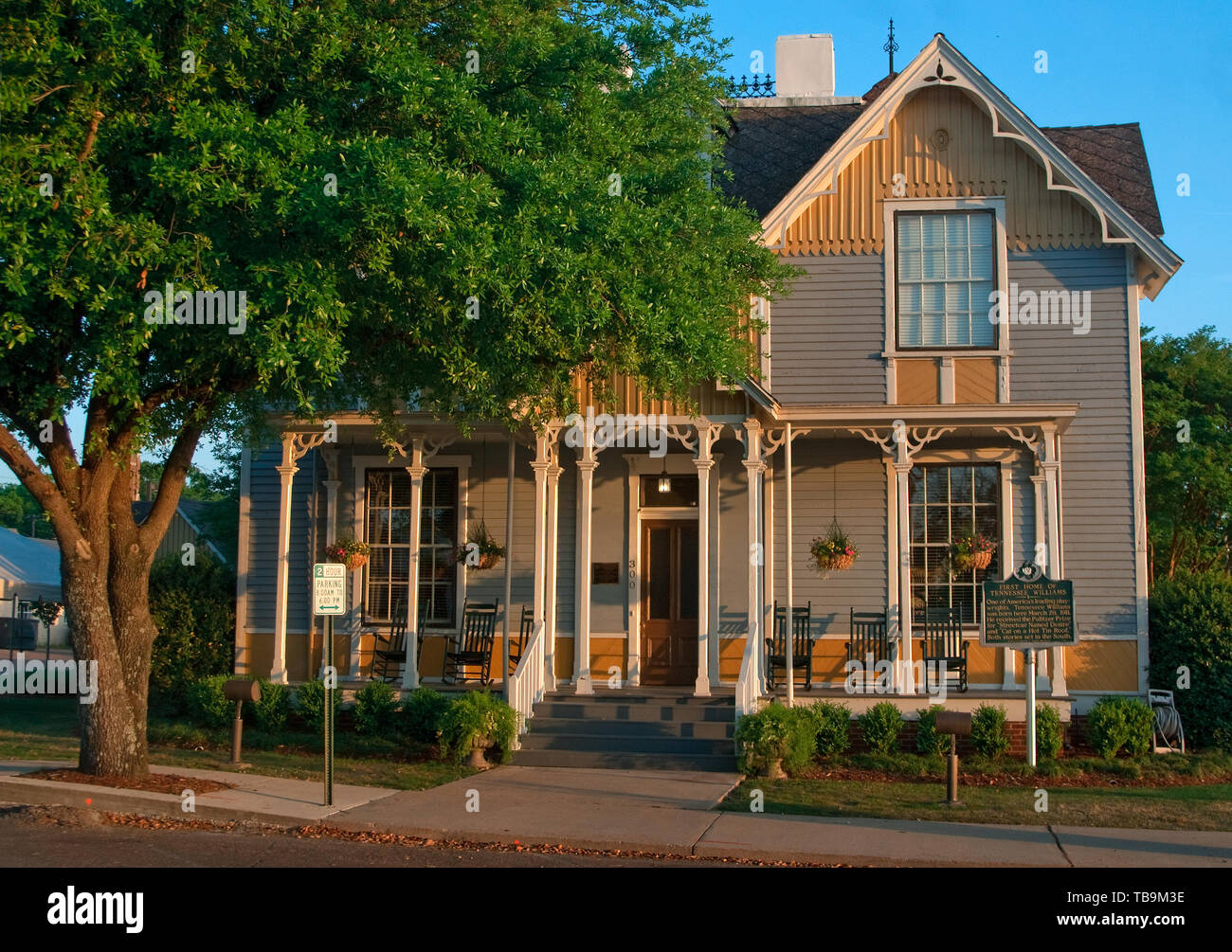 The sun sets on the Tennessee Williams Welcome Center in Columbus, Mississippi. Stock Photo