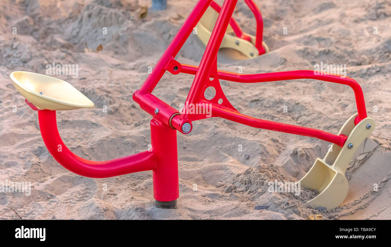 metal sand digger toy
