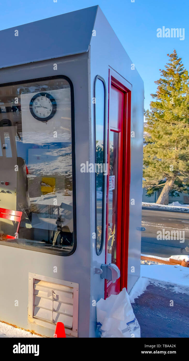 Small control booth hi-res stock photography and images - Alamy