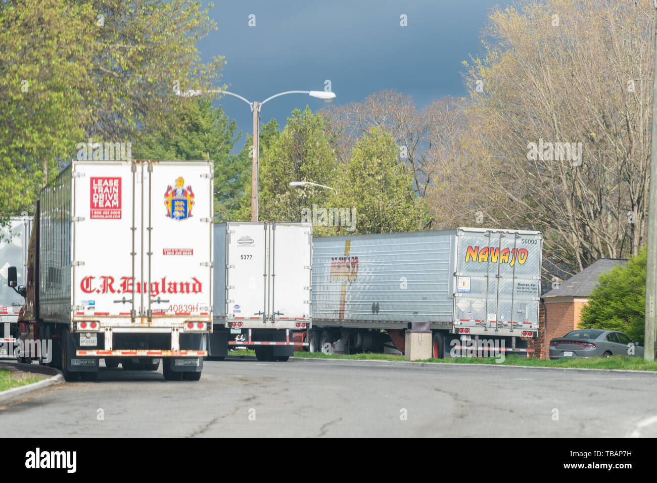 Car stopped at stop sign usa hires stock photography and images Alamy