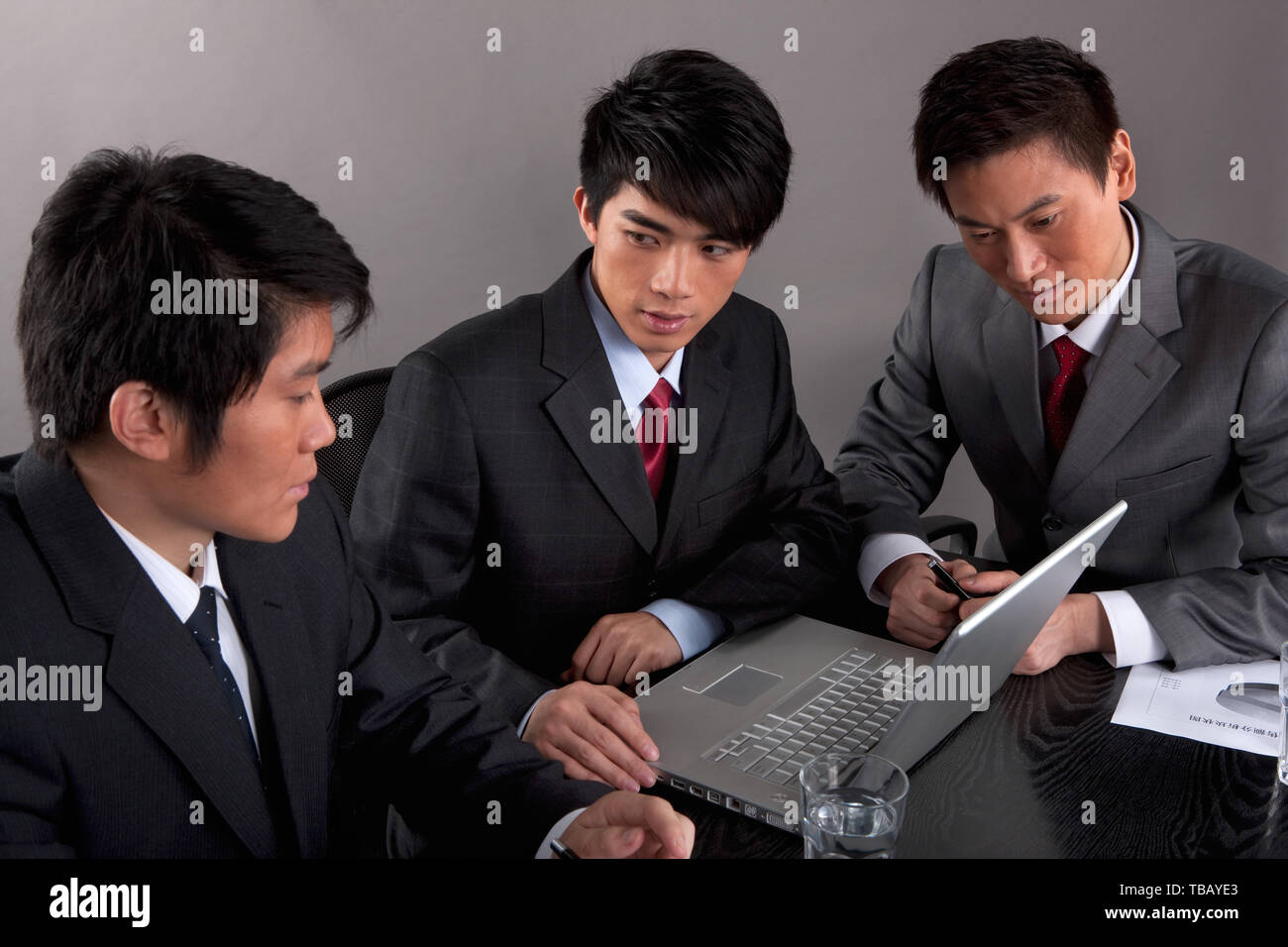 Network meeting hi-res stock photography and images - Alamy