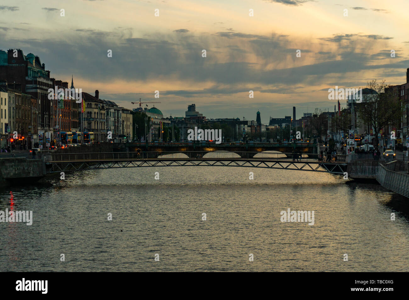 Hapenny bridge sunset hi-res stock photography and images - Alamy