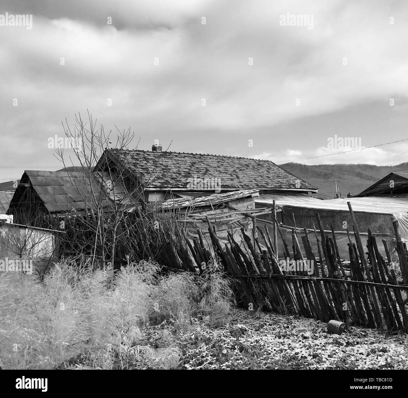 Wooden farm fences Black and White Stock Photos & Images - Alamy