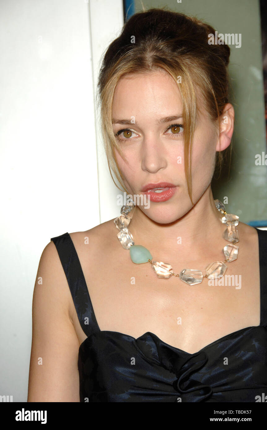 LOS ANGELES, CA. January 30, 2007: PIPER PERABO at the world premiere ...