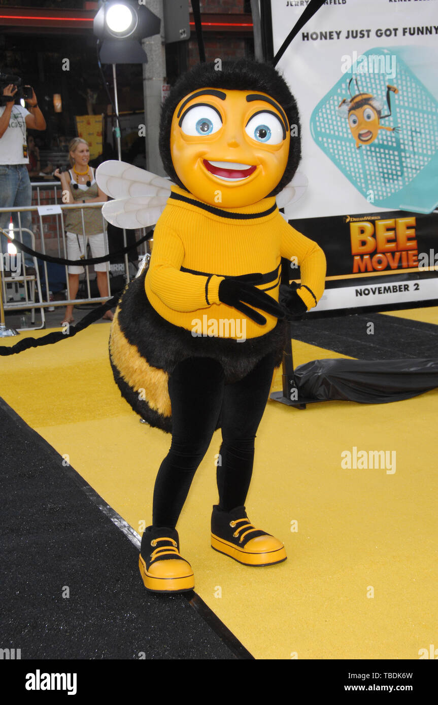 LOS ANGELES, CA. October 28, 2007: Bee character at the Los Angeles  premiere of "Bee Movie" at the Mann Village Theatre, Westwood. © 2007 Paul  Smith / Featureflash Stock Photo - Alamy