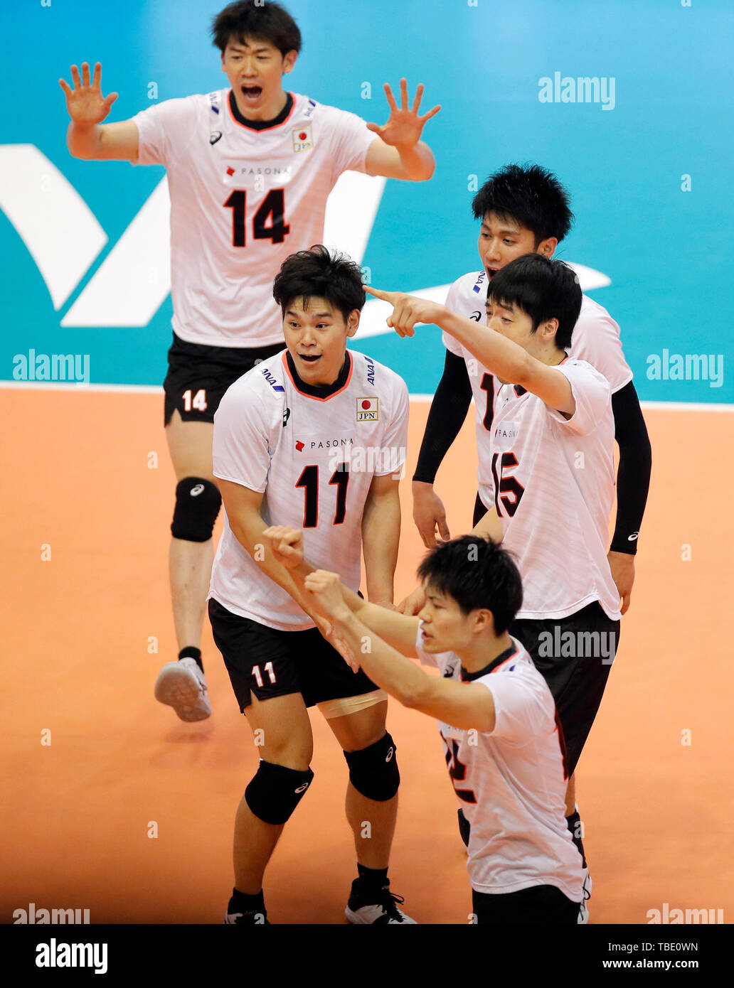 Novi Sad, Serbia. 31st May, 2019. Japan's players celebrate during the  Men's Volleyball Nations League match between Serbia and Japan in Novi Sad,  Serbia, on May 31, 2019. Japan won 3-1. Credit: