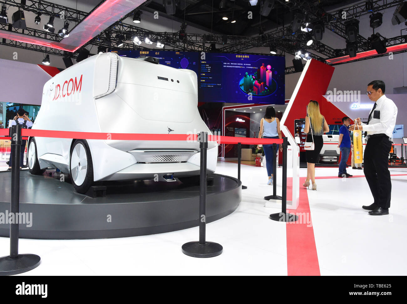 Beijing, China. 31st May, 2019. An auto-pilot freight vehicle is displayed during the 2019 China International Fair for Trade in Services (CIFTIS) in Beijing, capital of China, May 31, 2019. Credit: Ren Chao/Xinhua/Alamy Live News Stock Photo